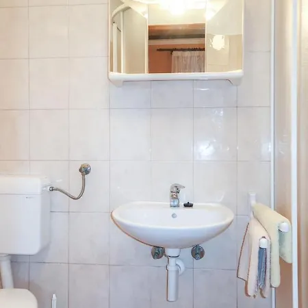 Noa By Interhome Appartement Rab Town